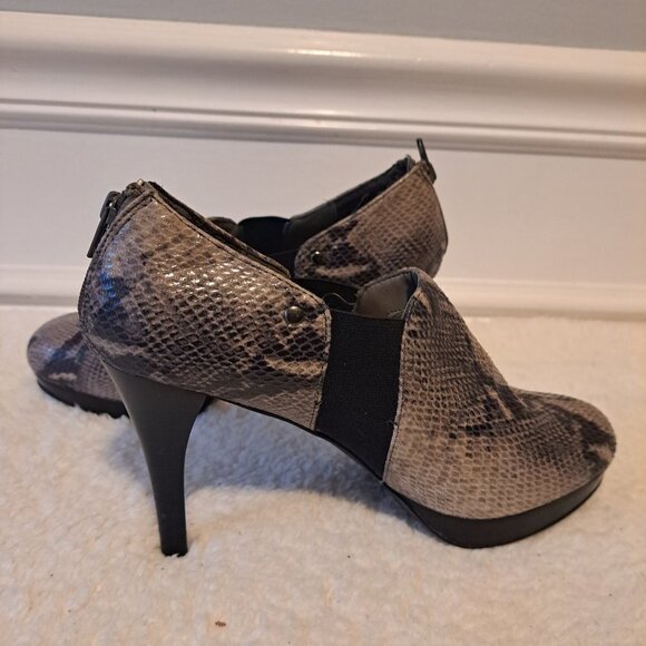 Coach And Four Shoes Tadd 8.5M Faux Snake Zipper Platforms 3.5" Heel Bootie - Picture 12 of 13